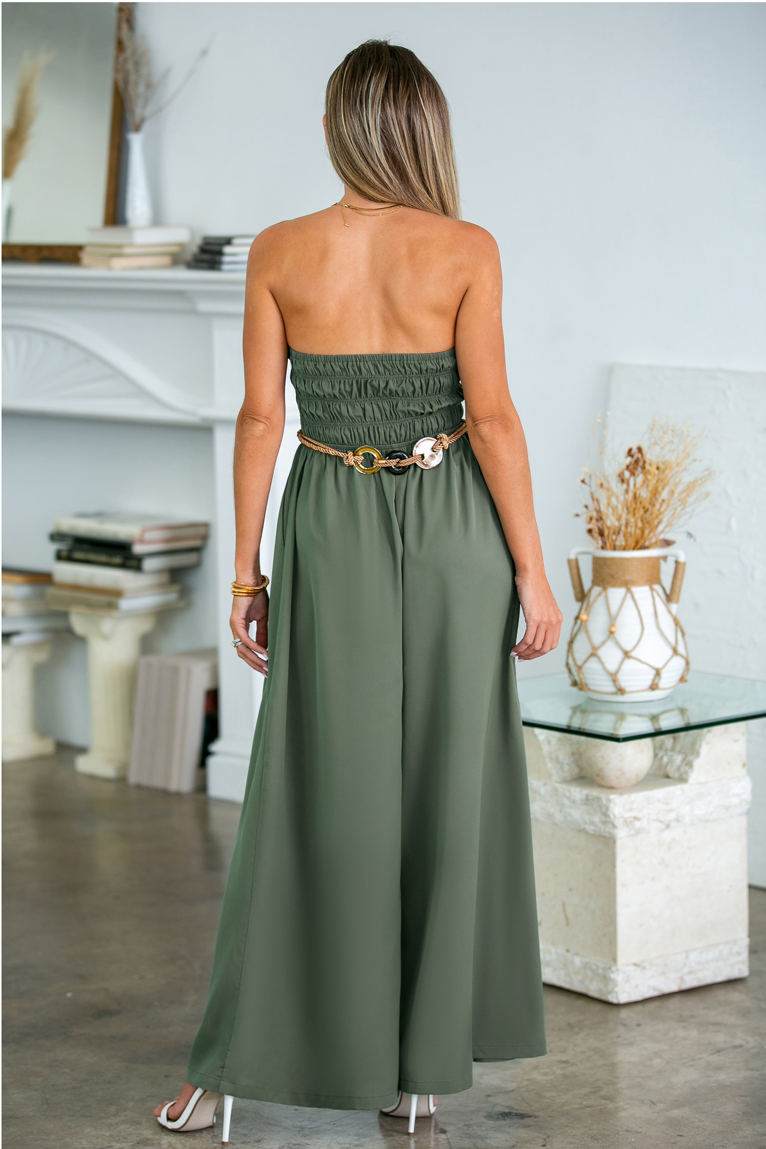 Combinaison avec taille à smocks et jambes larges vert olive