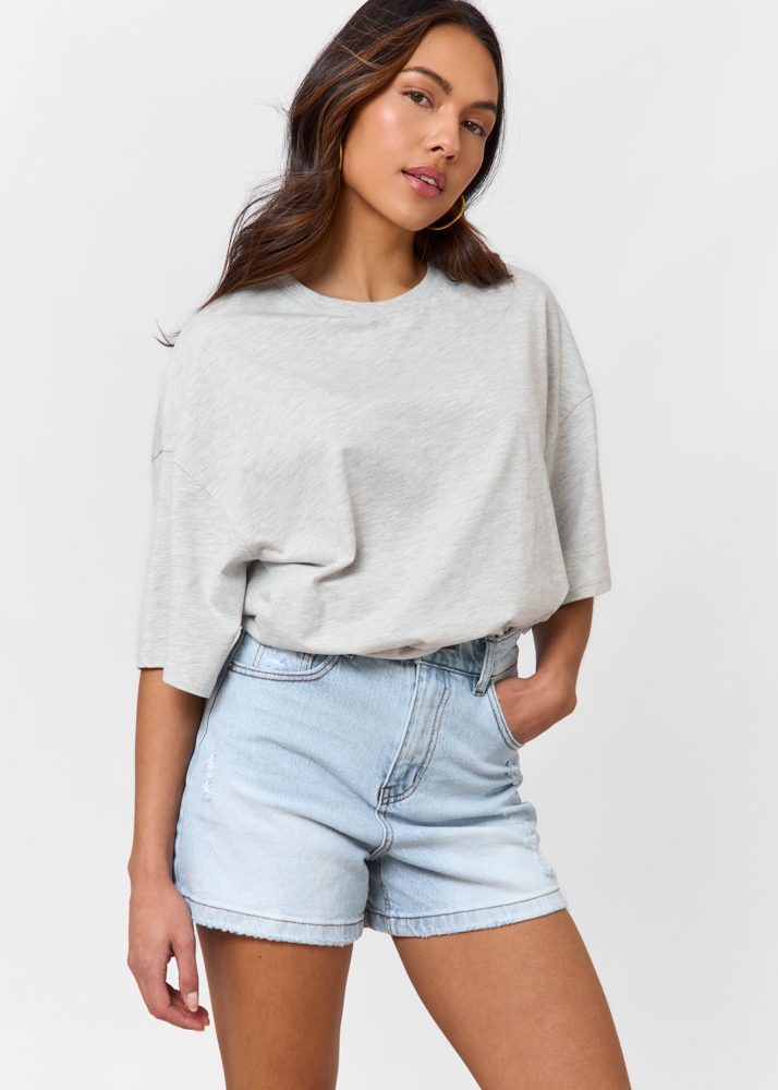 Relaxed short sky blauw