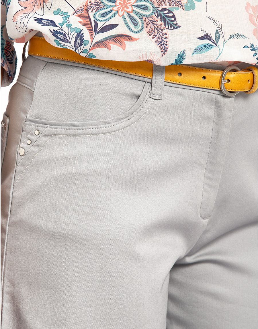Short gris pour l'été