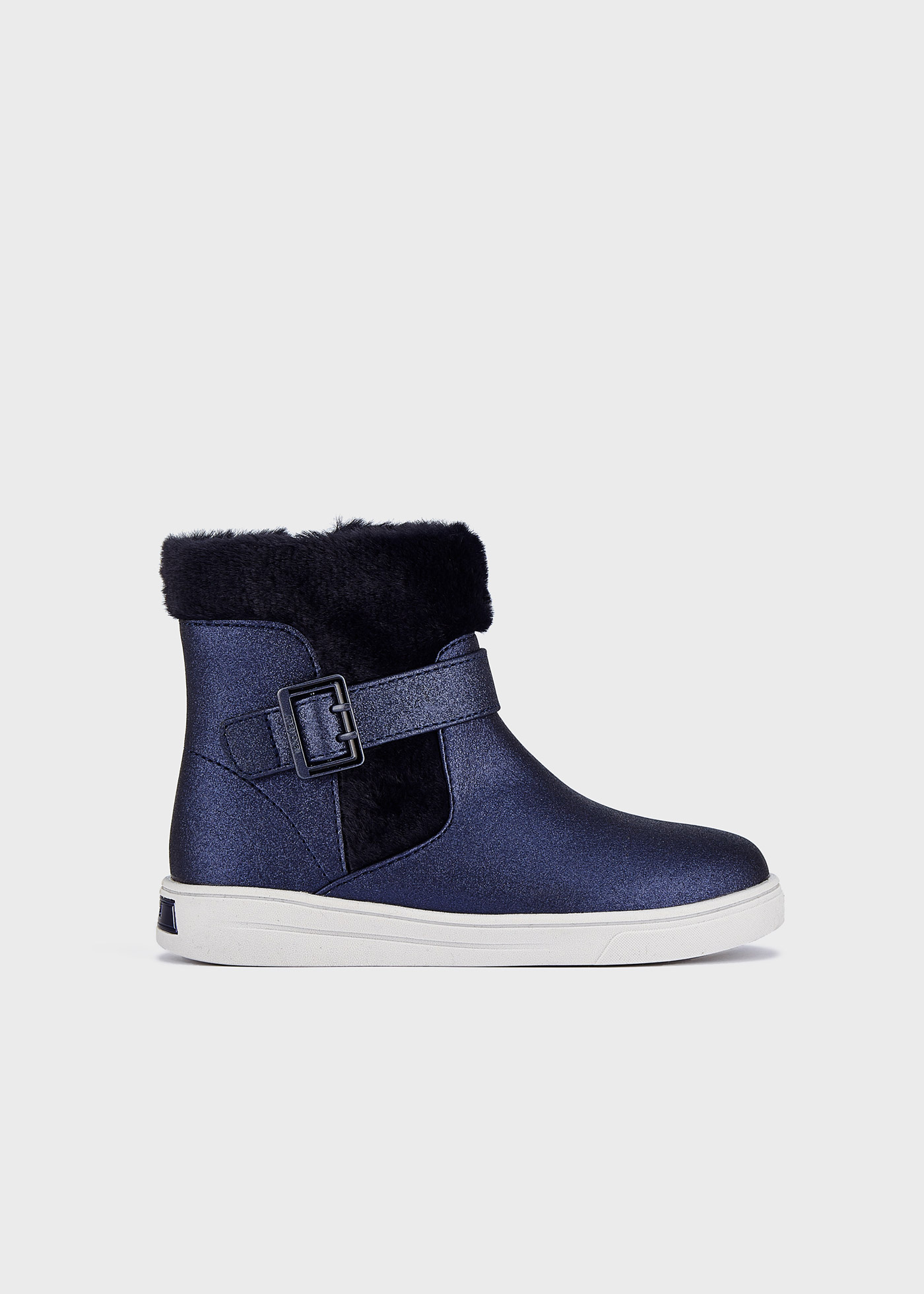 Botas de cano curto com palmilha de pele sintética, em algodão reciclado, para meninas.