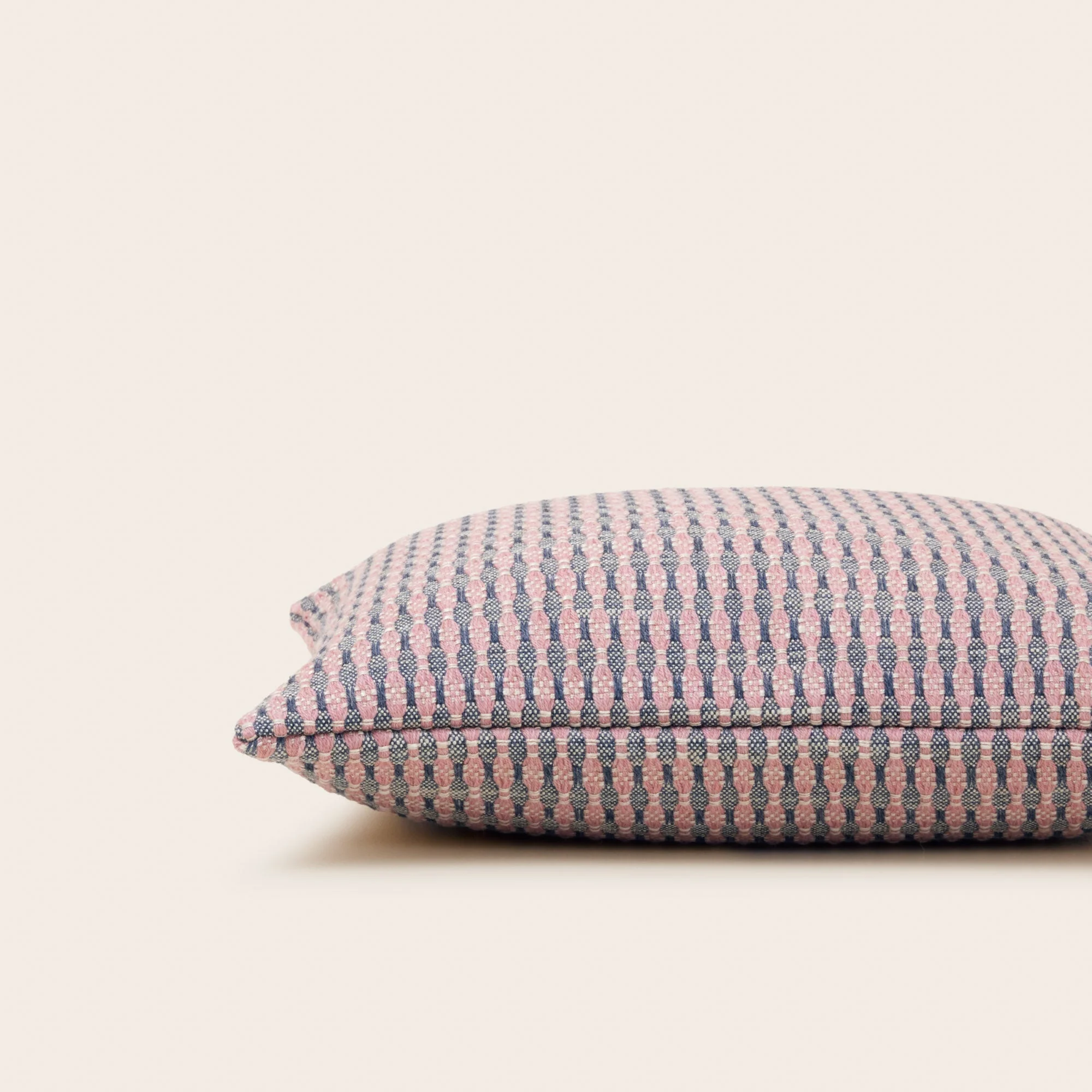EIRIK - Housse de coussin | Rose