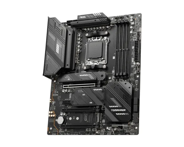 [OUTLET] - MSI MAG X670E TOMAHAWK WIFI - Bundkort - ATX - Socket AM5 - AMD X670 Chipset - USB 3.2 Gen 1, USB 3.2 Gen 2, USB-C Gen 2x2, USB-C 3.2 Gen2 - 2.5 Gigabit LAN, Wi-Fi 6, Bluetooth - onboard grafik (CPU påkrævet) - HD Audio (8-kanaler)