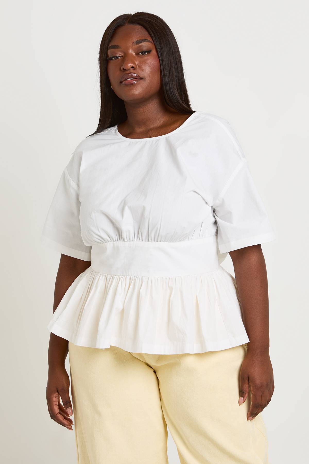 boohoo Haut Péplum Avec Taille Cintrée Élastiquée