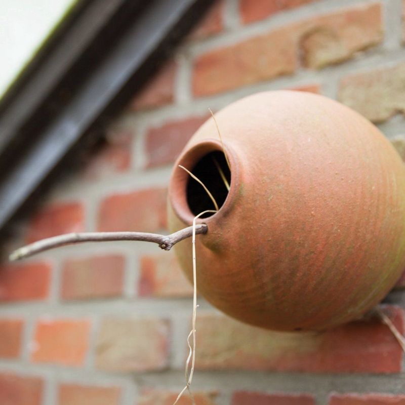 Terracotta Vogelhuis Pot Voor Mussen en Mezen van Steen 17 cm