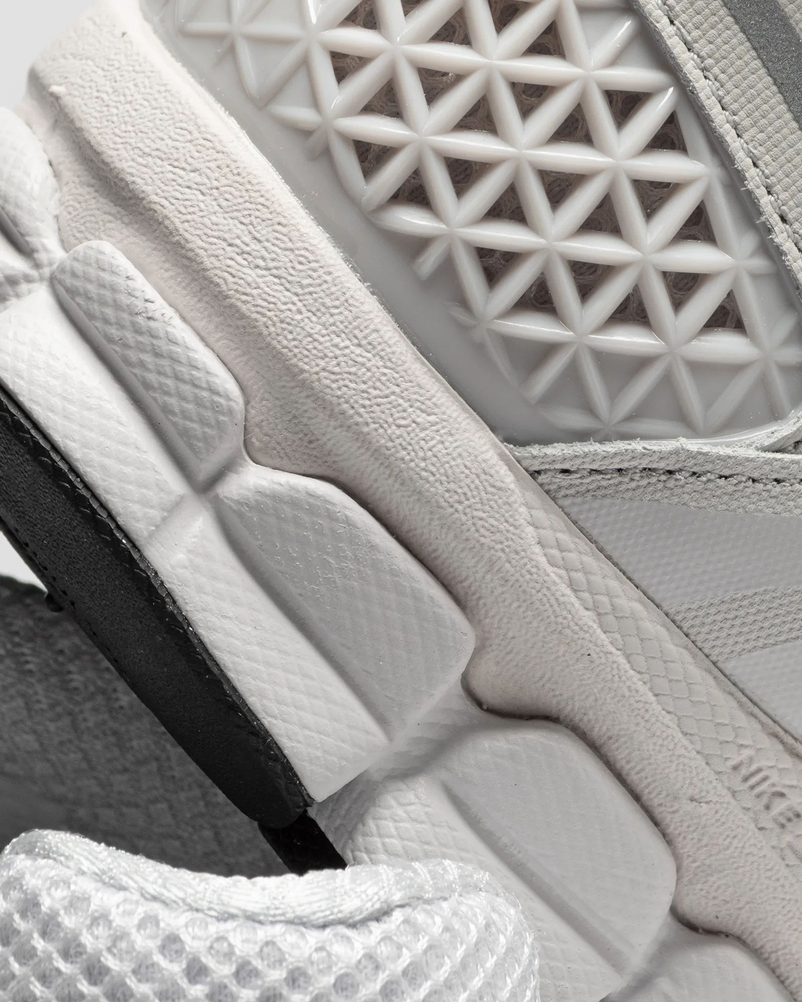 Nike ZOOM VOMERO 5 SP