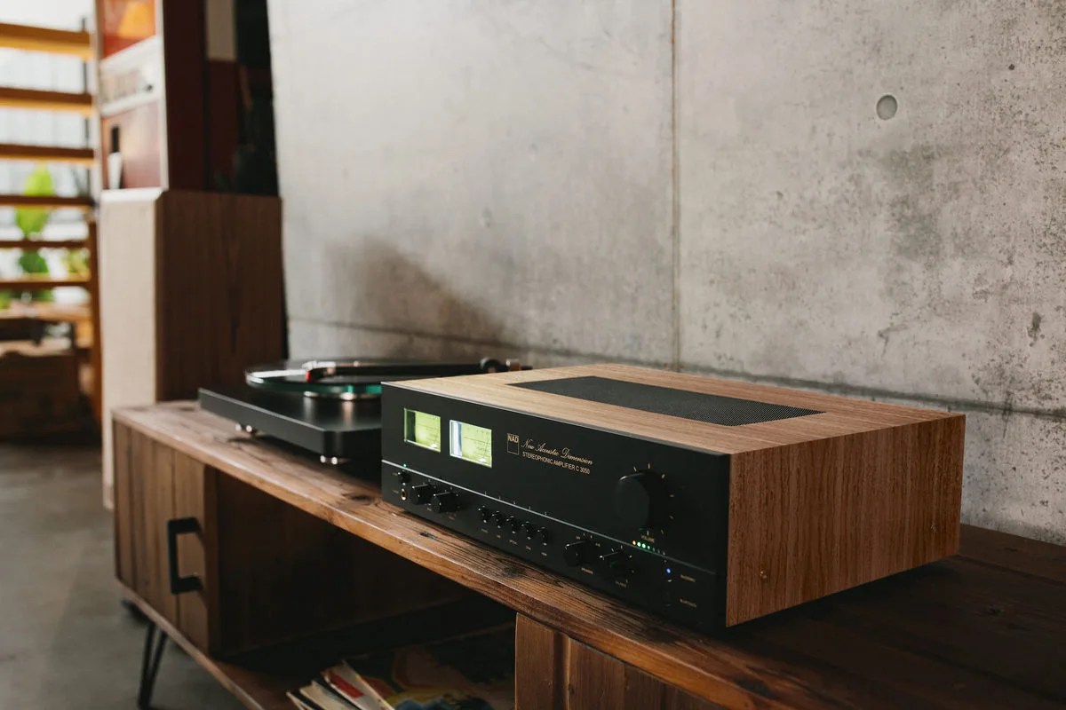 Nad C3050 Standard Edition Amplis hi-fi stéréo