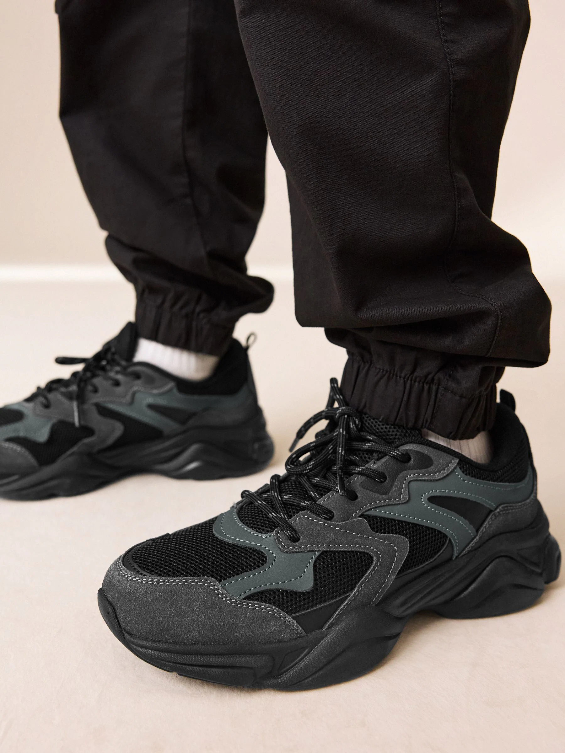 Zwart - Sneakers met veters