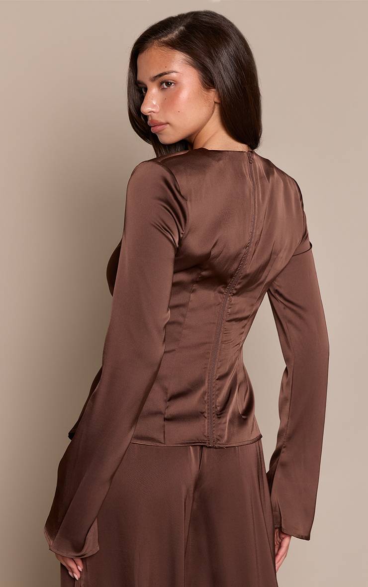 Marron Foncé Top En Satin À Manches Longues Avec Taille Torsadée
