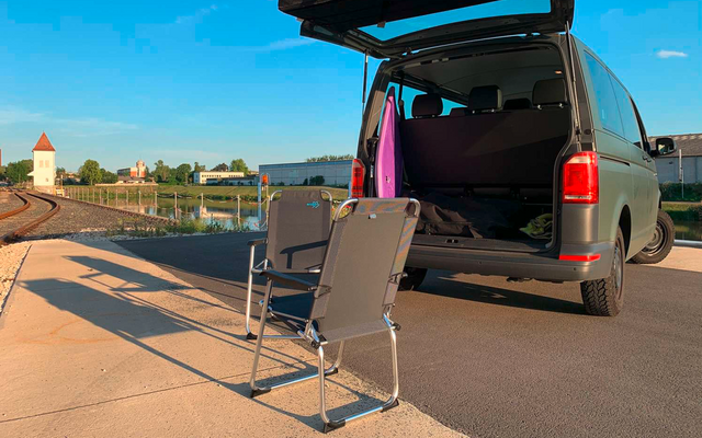 BusBoxx chairBOXX mit 2 Stühlen VW T5 / T6  Campingstuhlmodul