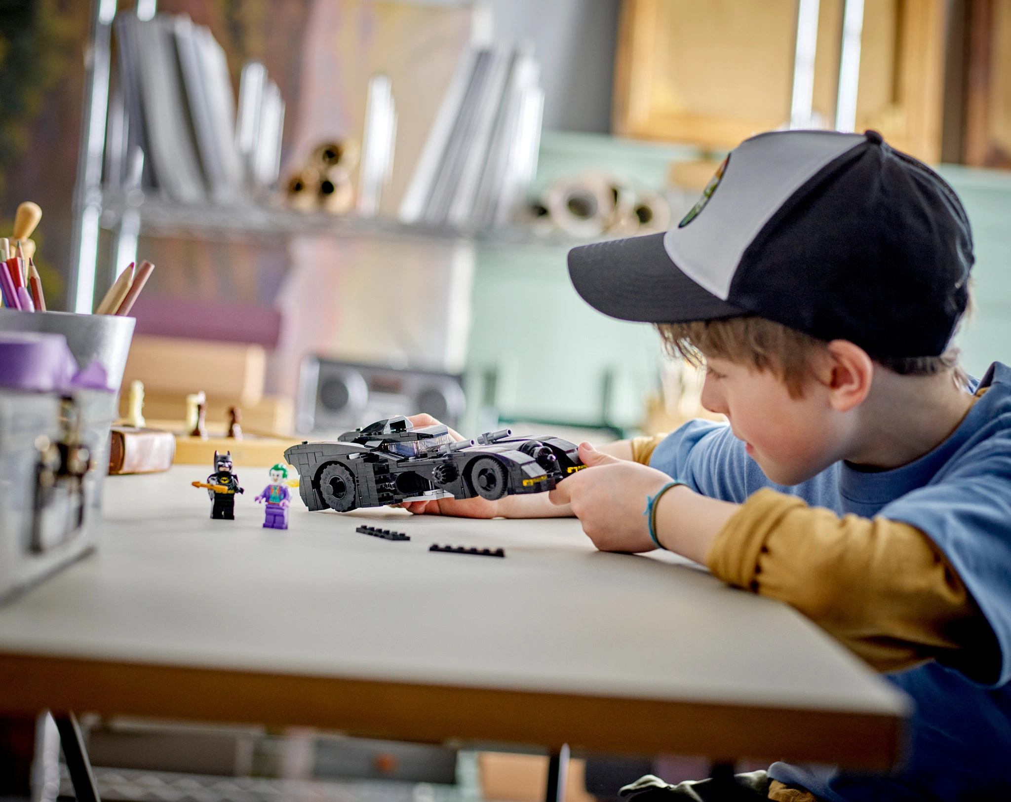 LEGO® 76224 Batmobile™: Batman™ verfolgt den Joker™