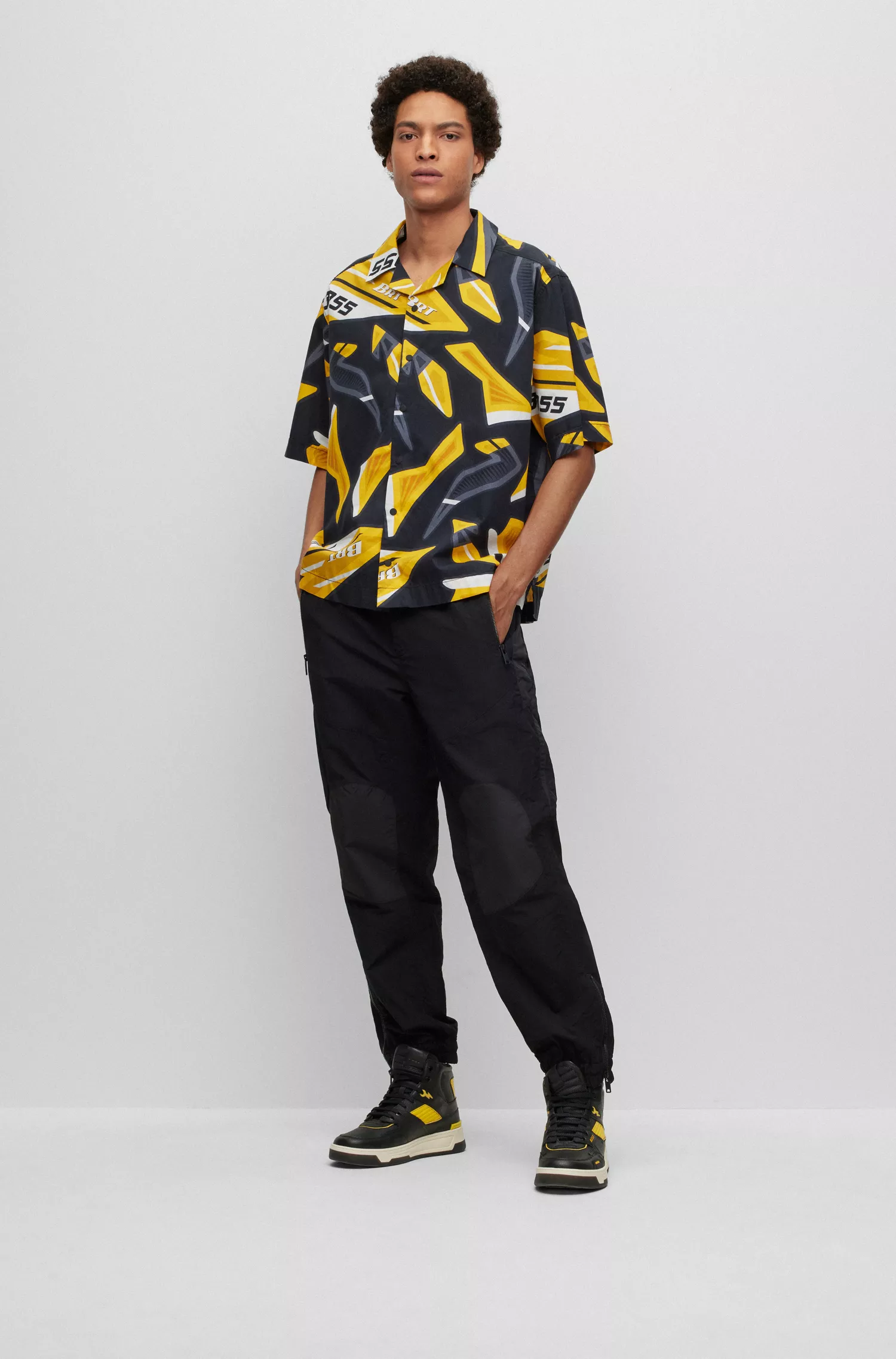 Camisa BOSS laranja de modelagem relaxada em popeline de algodão estampado.