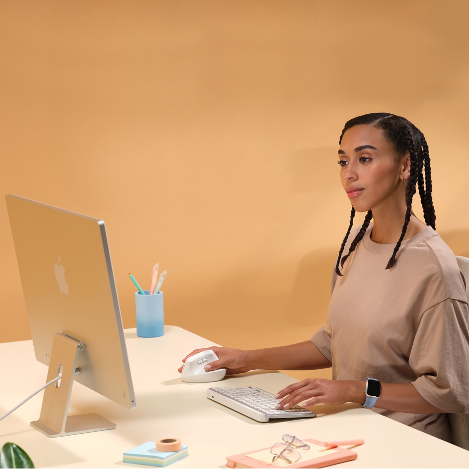 Logitech - Lift for Mac Vertical Ergonomic Mouse - OFF-WHITE