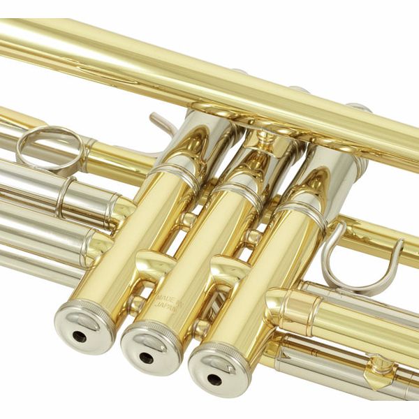 Yamaha YTR-8335 04 Trumpet