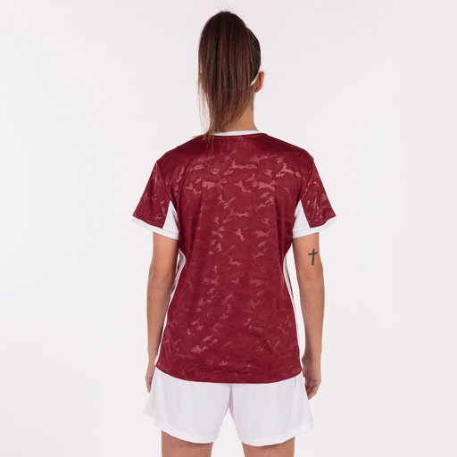 Camiseta Joma Toletum II de manga curta, nas cores bordô e branca.