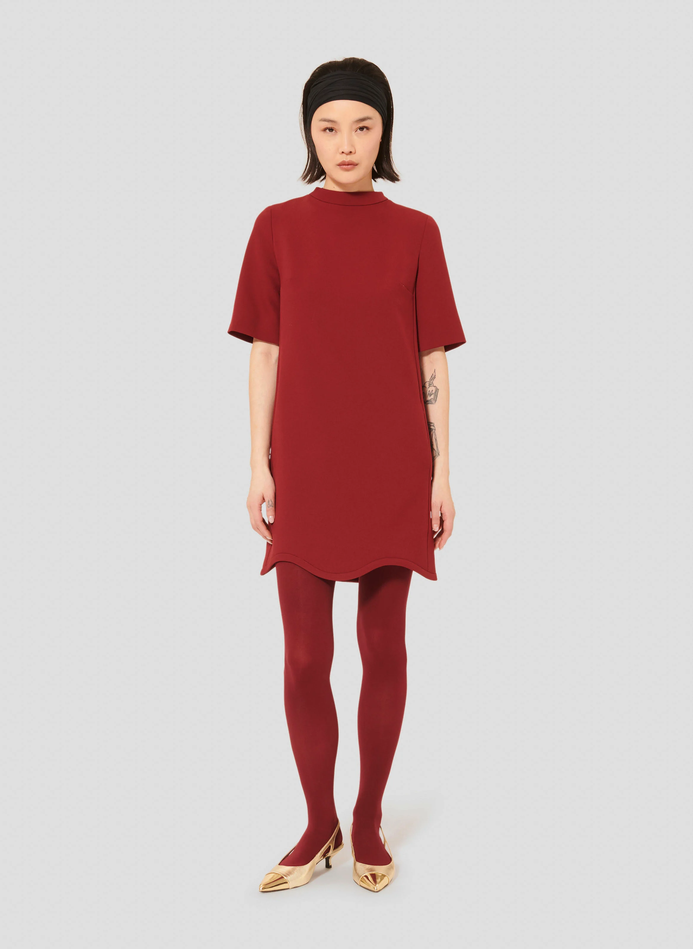 RAYME - Robe courte festonnée| Rouge