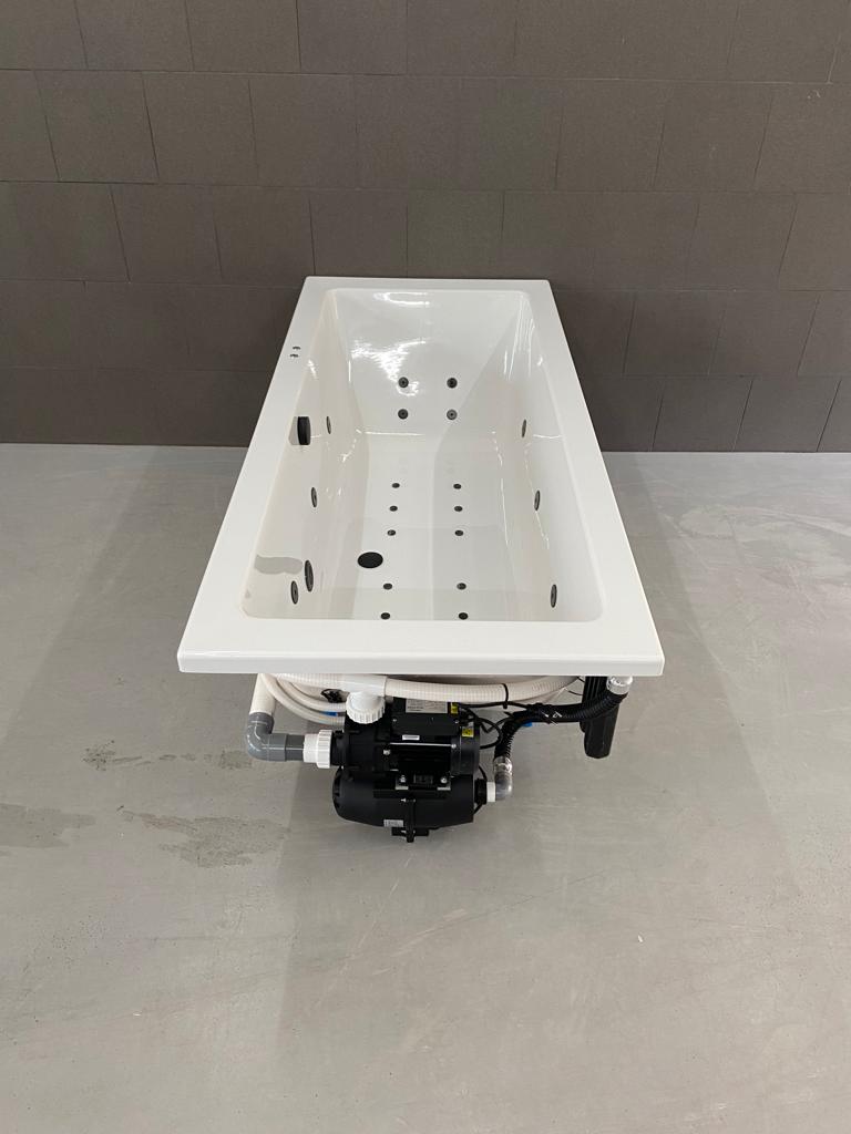 Lambini Designs Cube bubbelbad 170x75cm elektronisch 6 4 2 hydrojets en 12 aerojets zwart