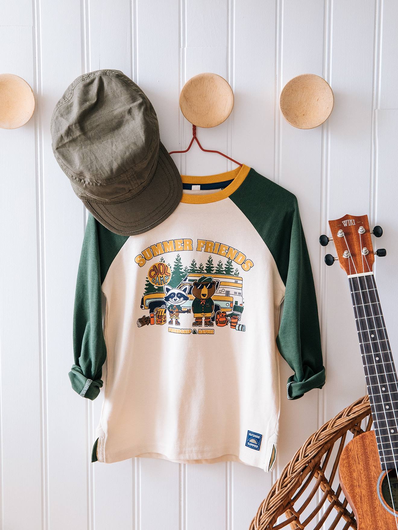 Boné Adventurer para meninos, verde médio, liso com detalhes.