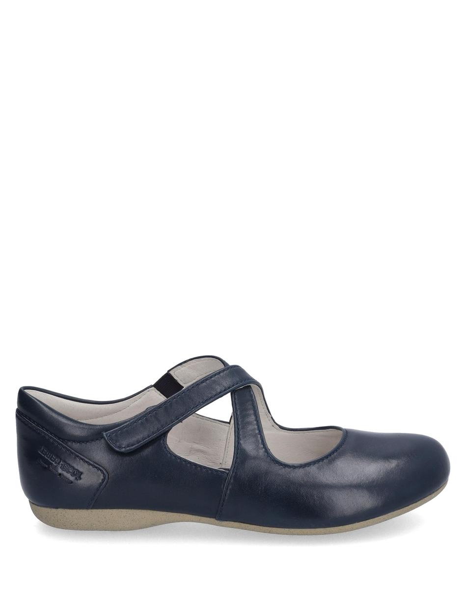 Ballerina Fiona 72, ocean