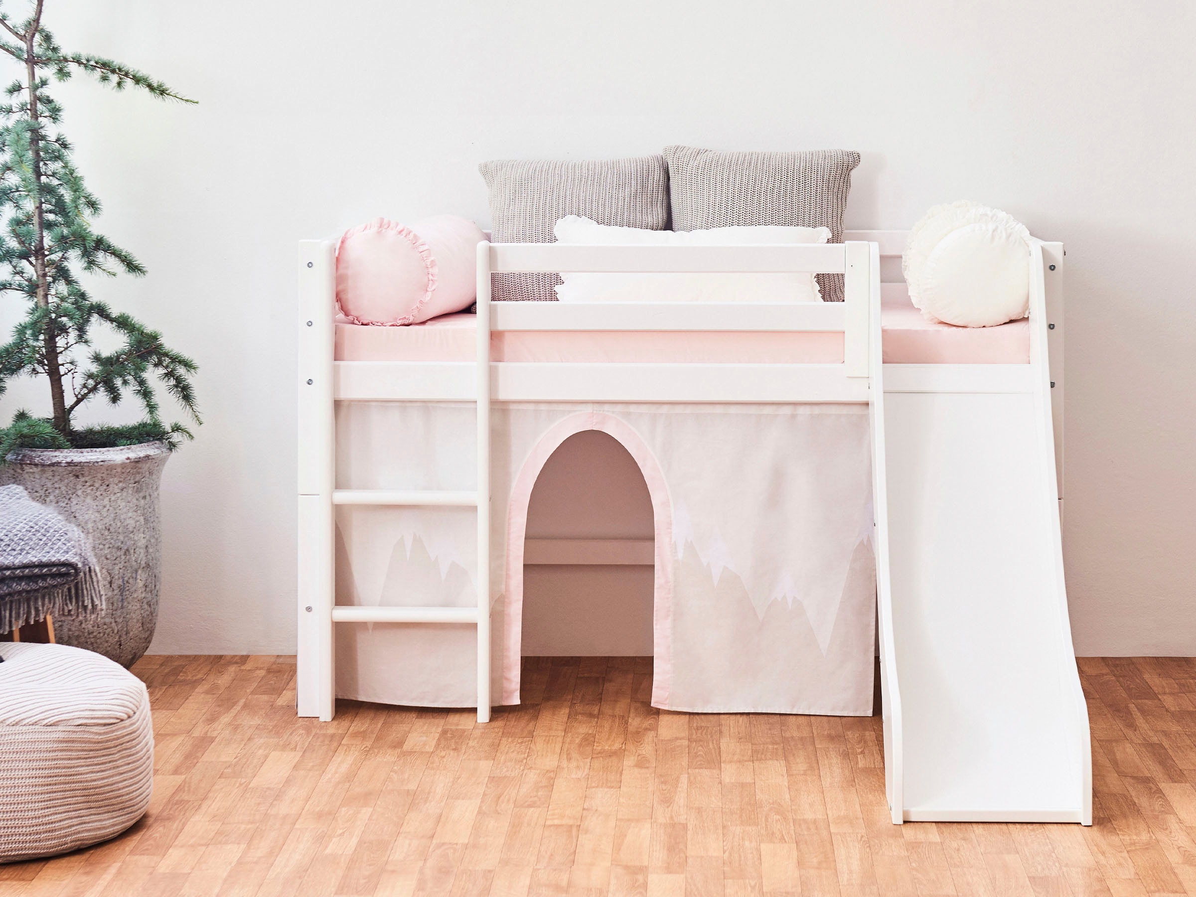 Hoppekids Hochbett »«Winter Wonderland»« Set,  70x160 mit Rutsche, Vorhang & Matratze
