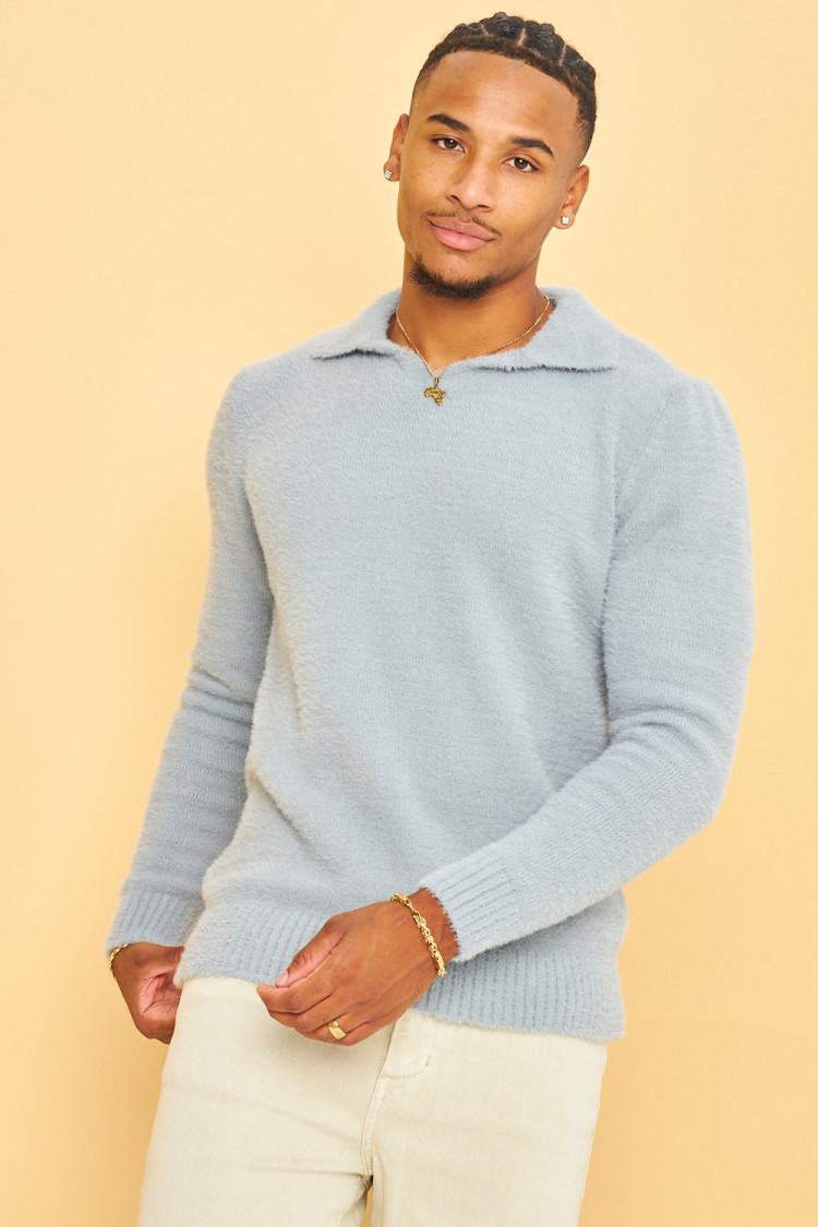 Pull gris en laine a col à rabats