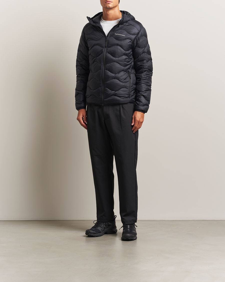 Peak Performance Helium Down Hooded Jacket Black