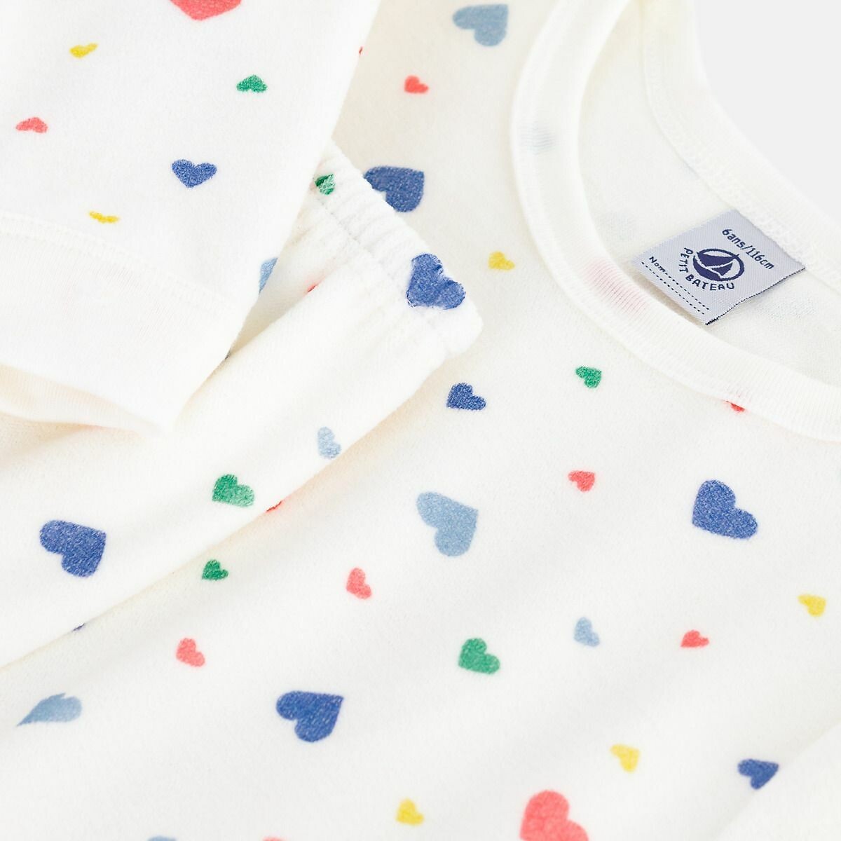 PETIT BATEAU<br>Pijama infantil de veludo com estampa de coração