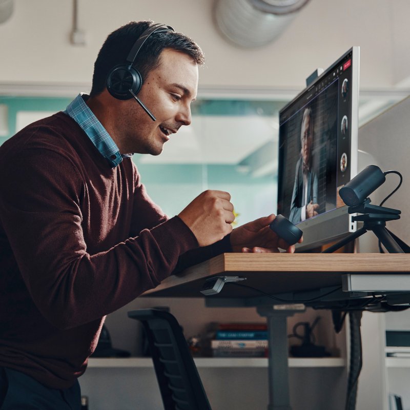 HP Poly Micro-casque Poly Voyager Focus 2 USB-C-C certifié Microsoft Teams + adaptateur USB-C/A