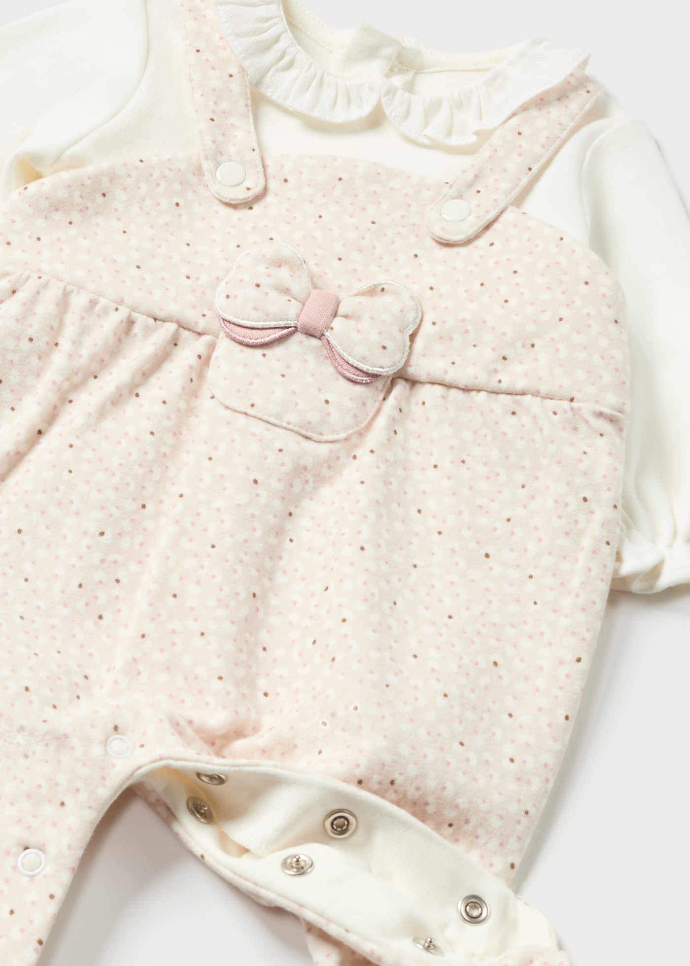 Macacão Better Cotton estilo jardineira para recém-nascido