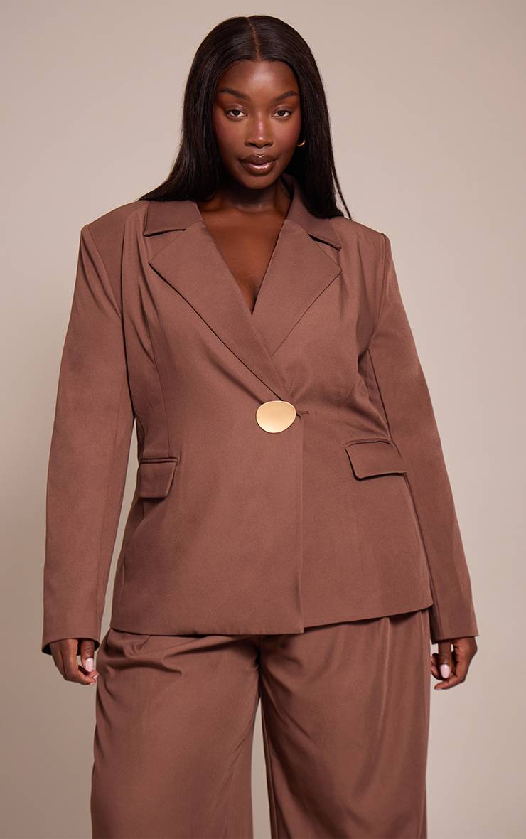 Chocolat Blazer Ajusté Grande Taille Avec Détails En Quincaillerie Dorée