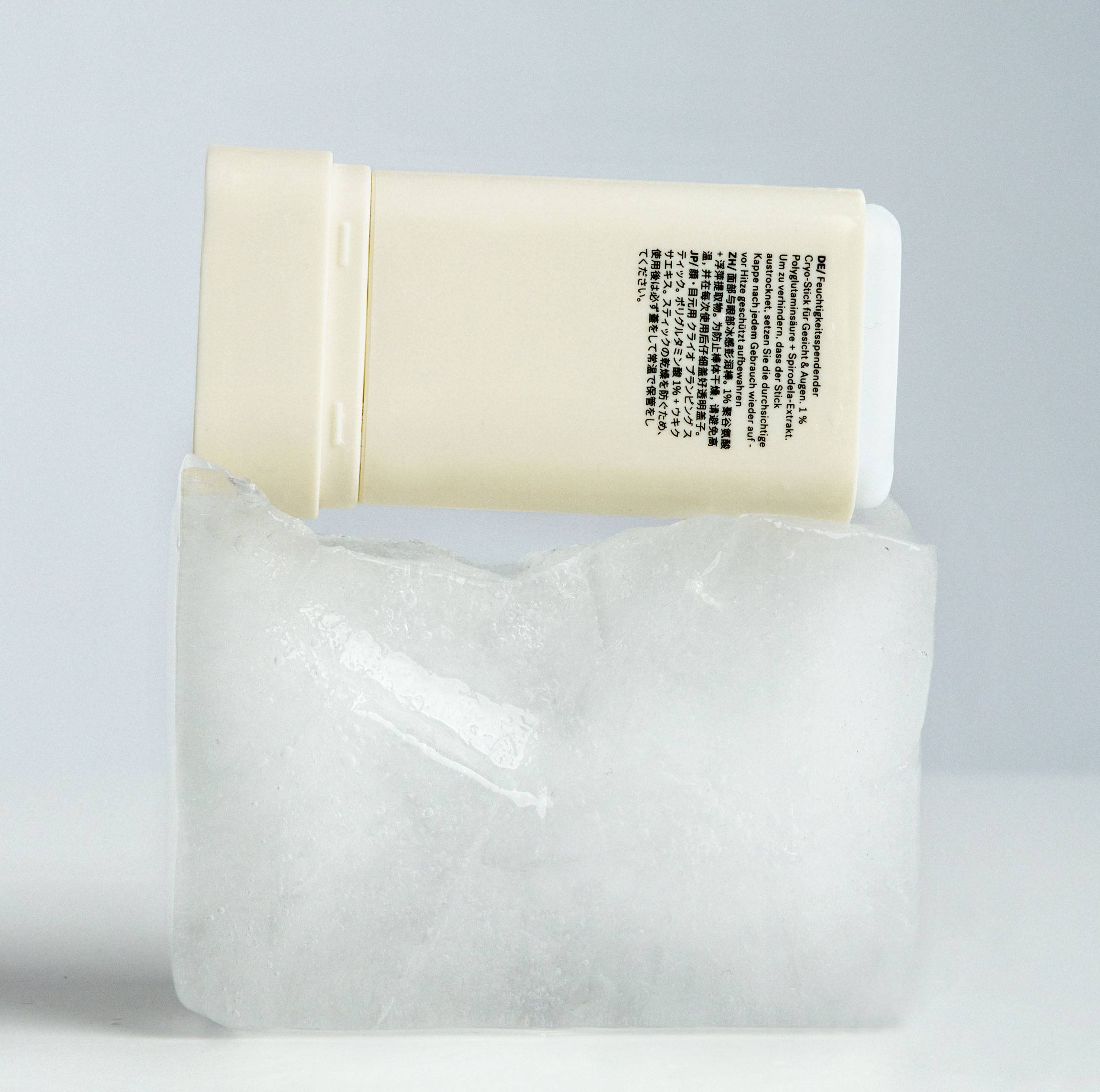 A40 - Stick cryo-repulpant visage et yeux<br>Acide polyglutamique 1% + Spirodèle