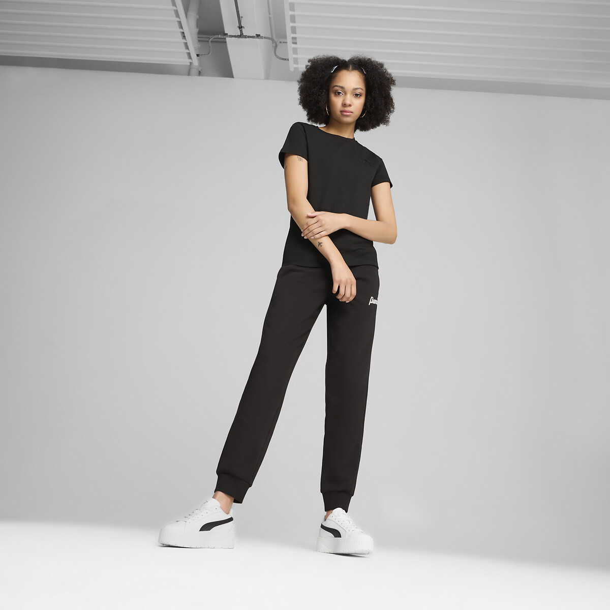 PUMA<br>Camisetas Essenciais Elevadas