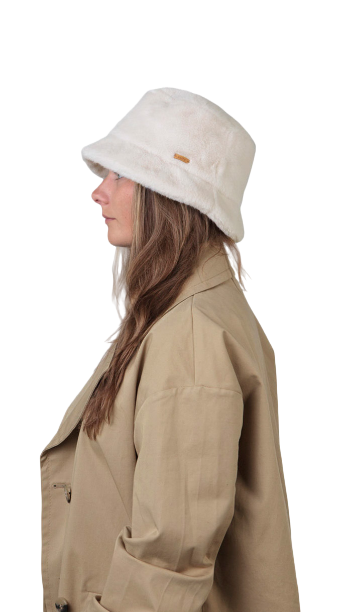 Bretia Buckethat