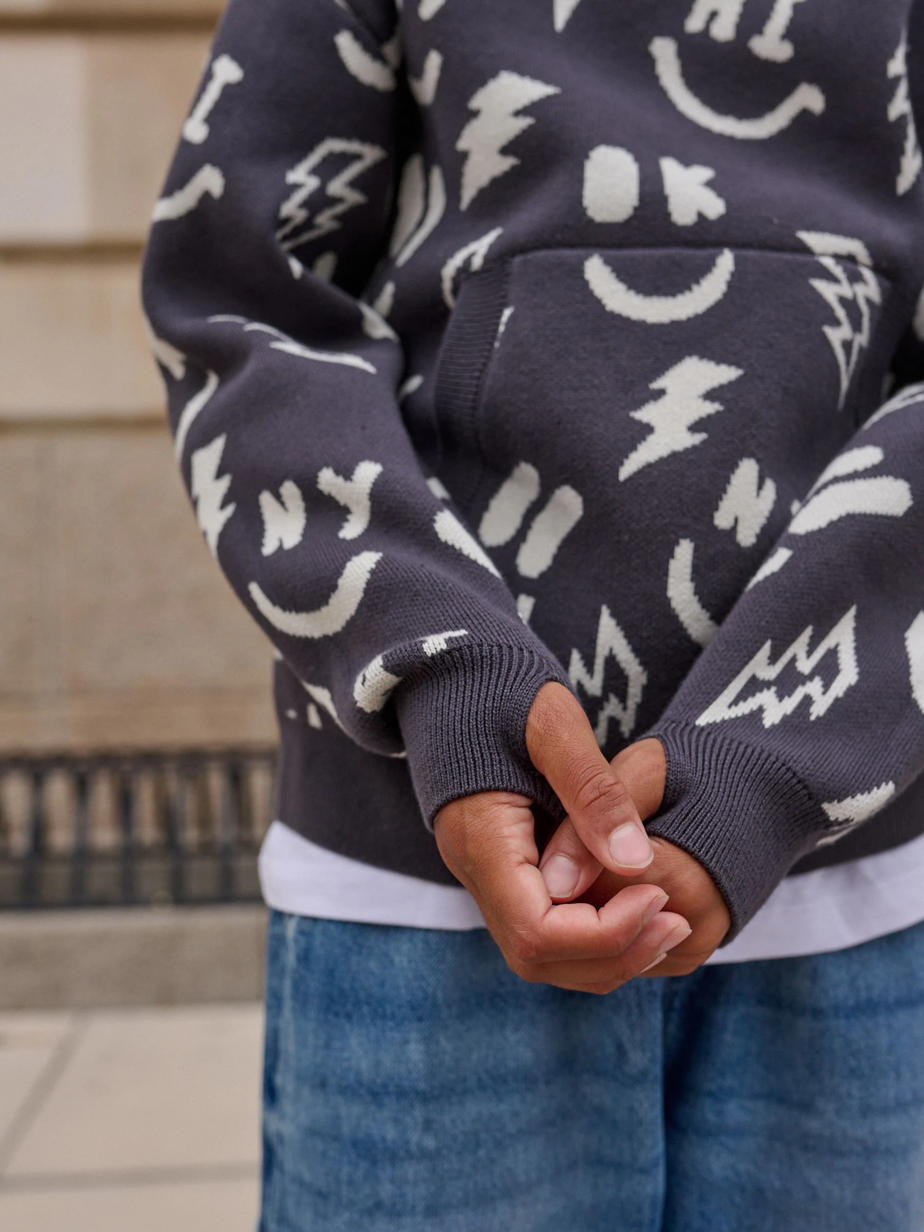 Zwart-wit met figuurtjes - Gebreide hoodie (3-16jr)