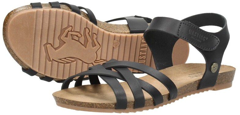 Mustang Sandalen Plat zwart