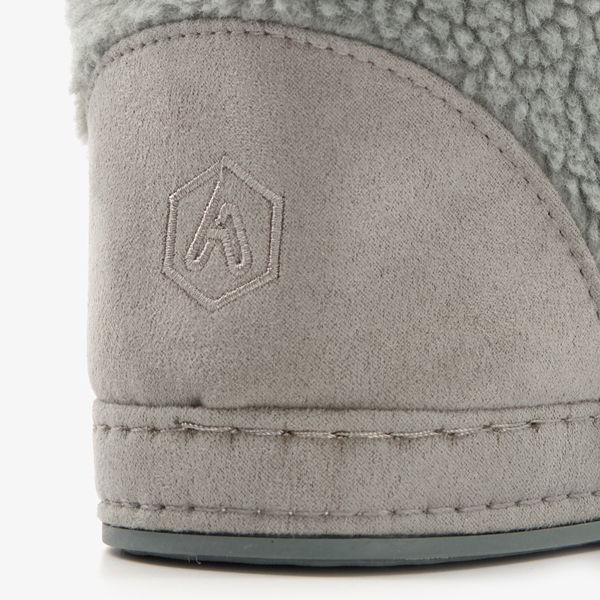 Thu!s hoge heren pantoffels