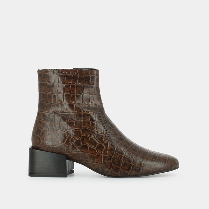 Boots à talons carrés encastrés  en croco marron