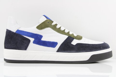 Hip Sneaker
