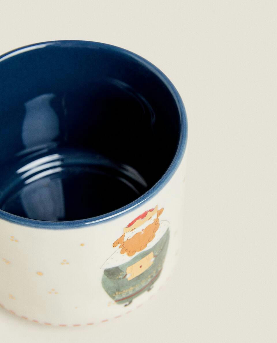 Caneca infantil de Natal em cerâmica com a imagem de São Caspar.