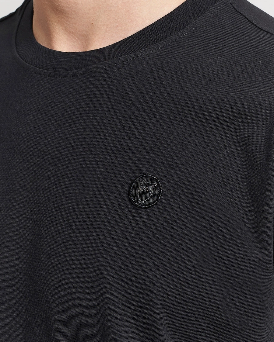 KnowledgeCotton Apparel Loke Badge T-Shirt Jet Black
