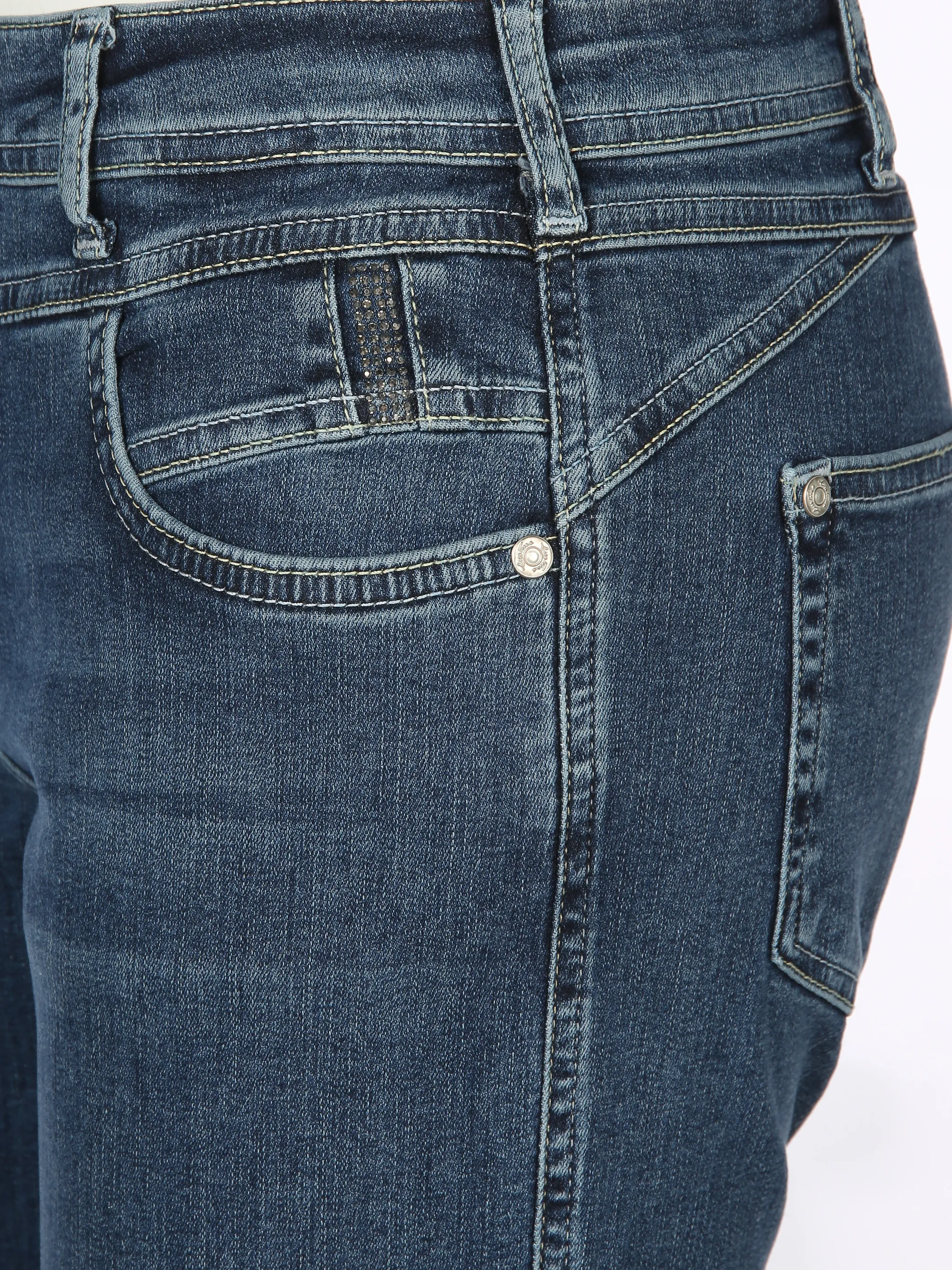 Damen Jeans mit Ziersteinchen