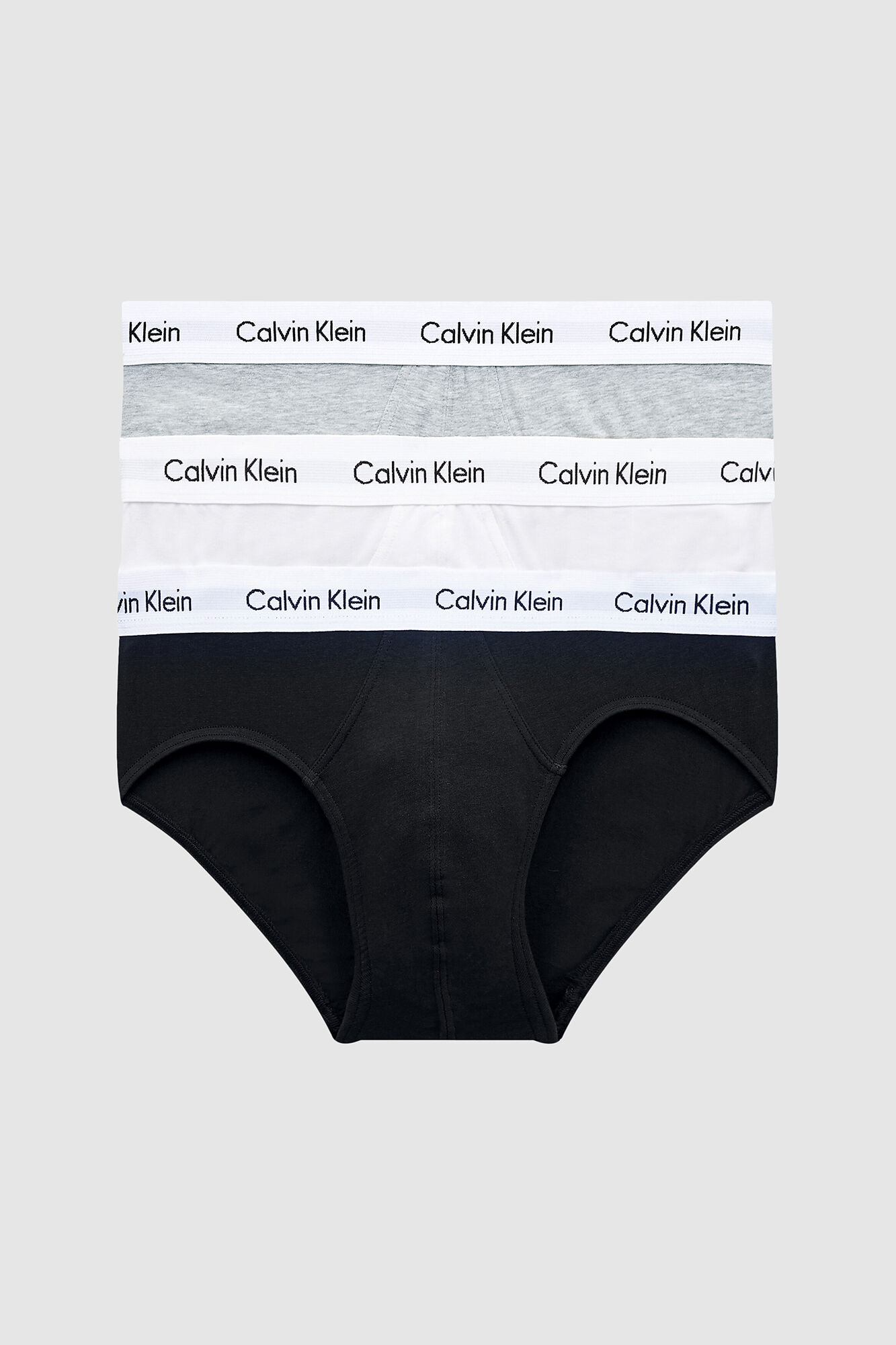 Cuecas Calvin Klein de algodão, pacote com 3 unidades e cós elástico.