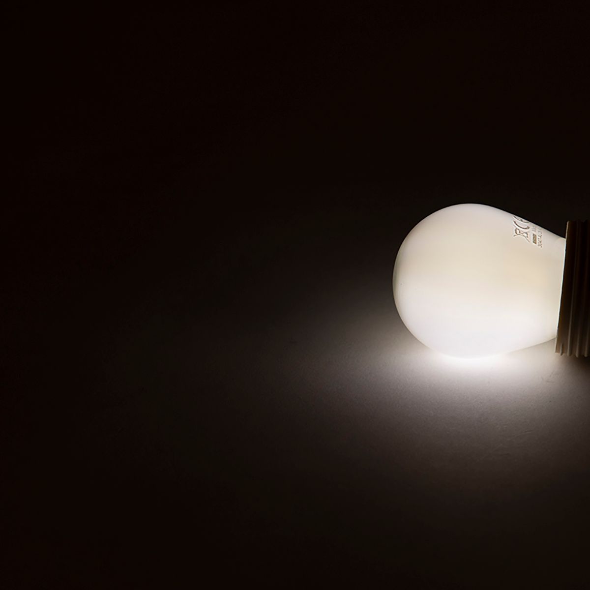 Set van 3 smart E27 dimbare LED lampen P45 4,5W 400 lm 2200-4000K