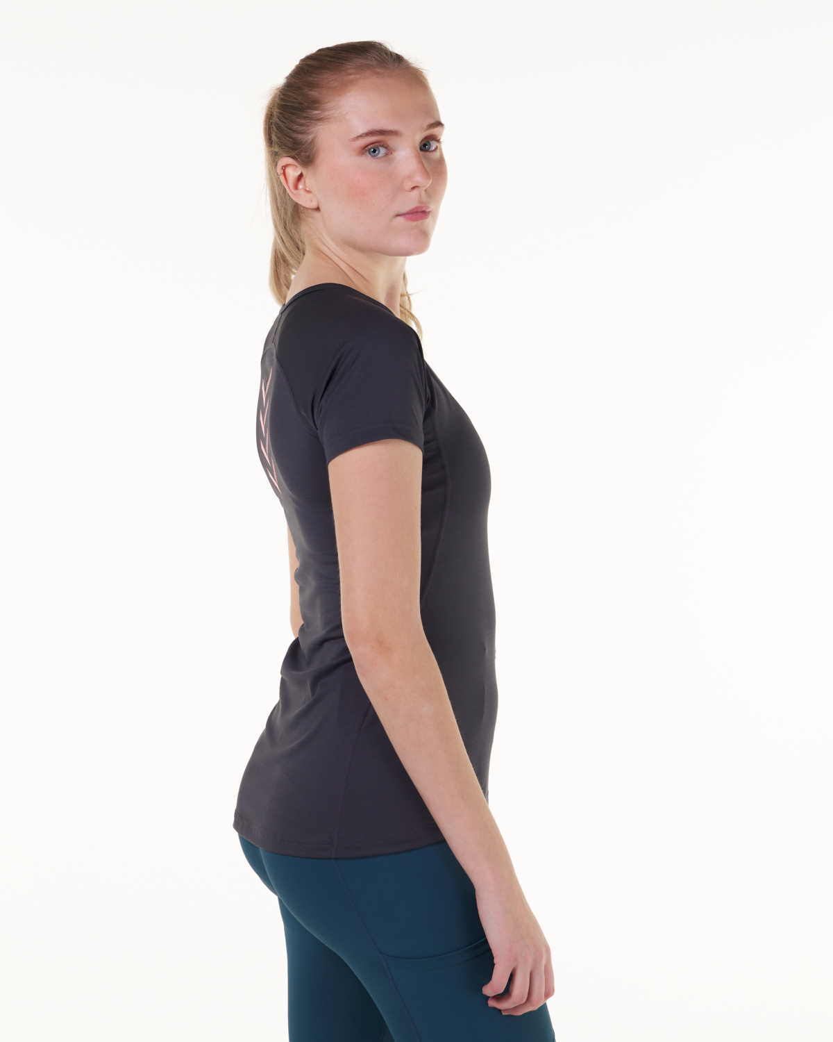 LEVITY Helium Dry Ctrl Tee Dark Steel