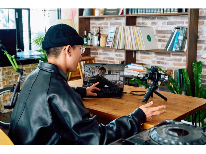 Sony Fotokamera ZV-1 II Kompakte und vielseitige Vlog-Kamera mit Weitwinkel-Zoomobjektiv