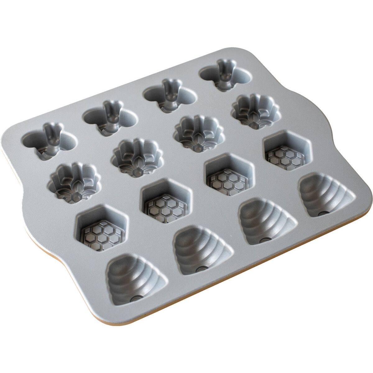 Busy Bee bakeform
