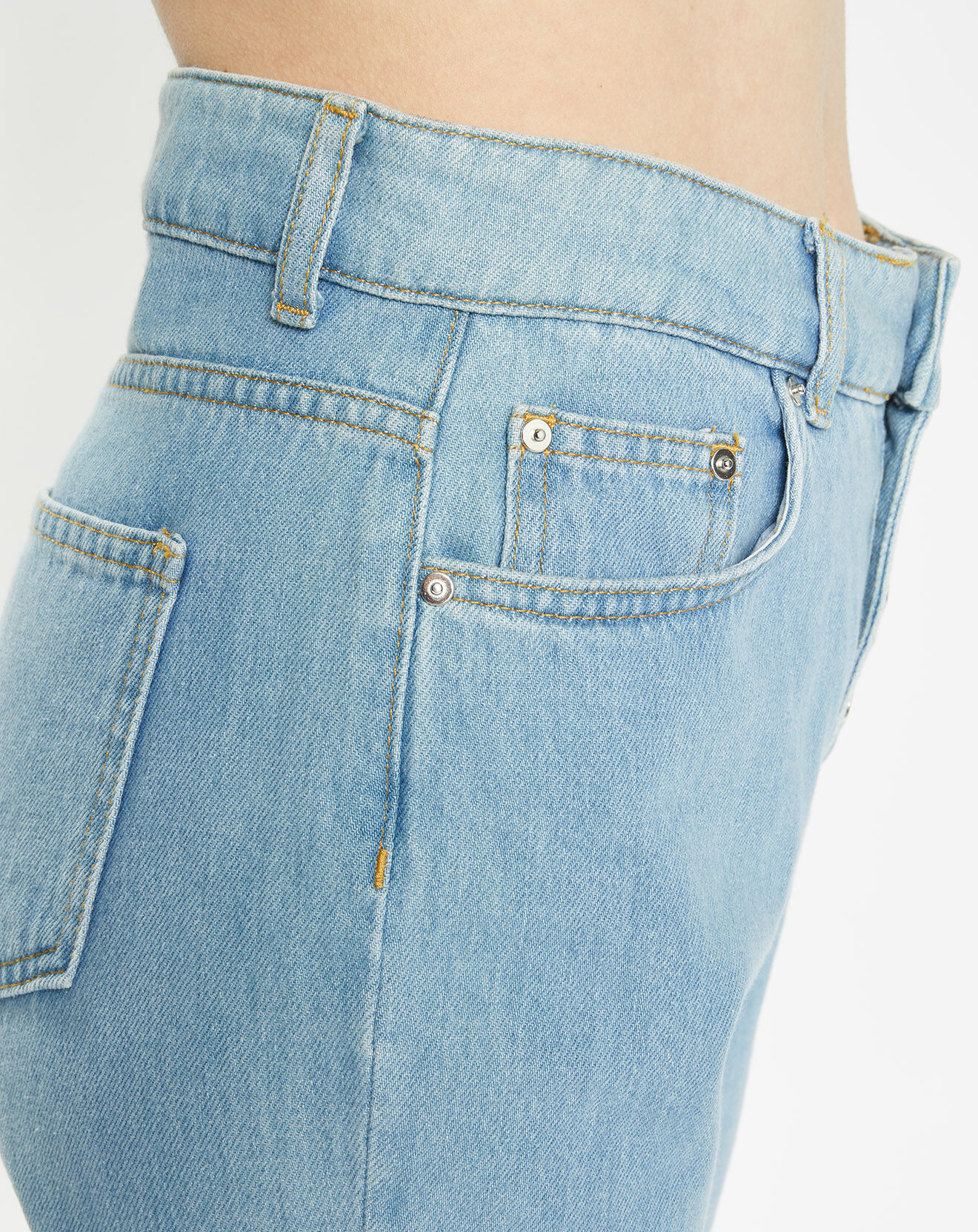 Galeries Lafayette Jean en Coton Bio Capri boutons bleu clair