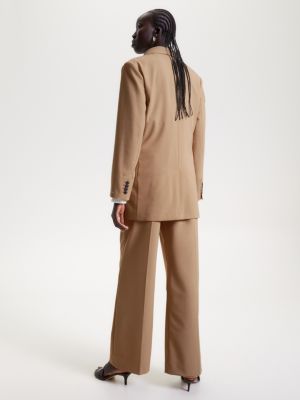 Blazer de corte reto e descontraído com abotoamento duplo