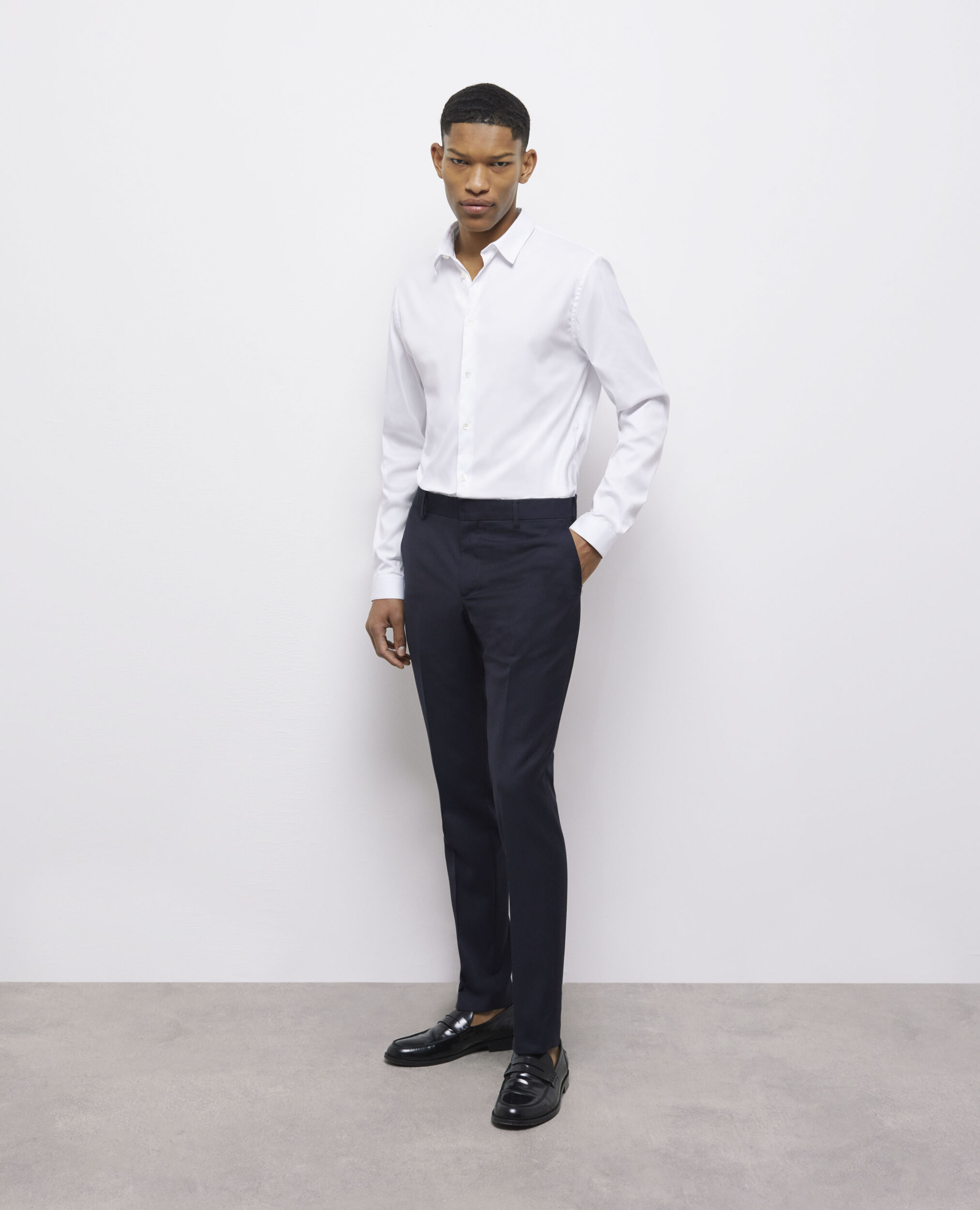 Chemise formelle blanche en popeline
