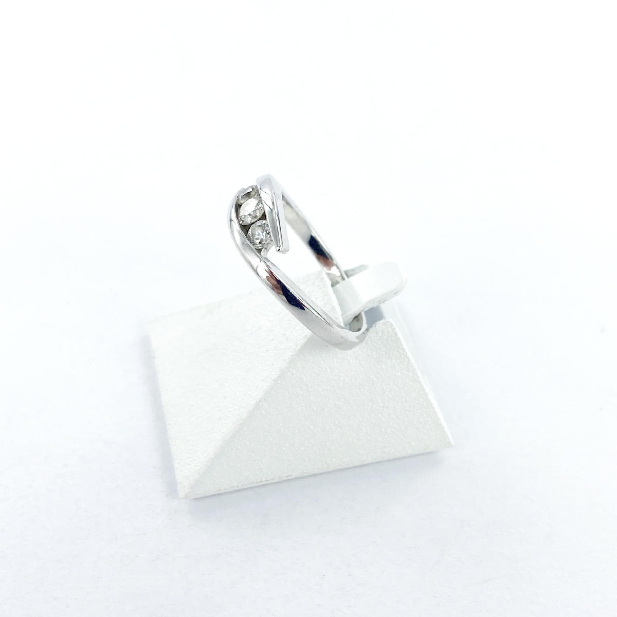 Bague d'occasion or 750 blanc diamants