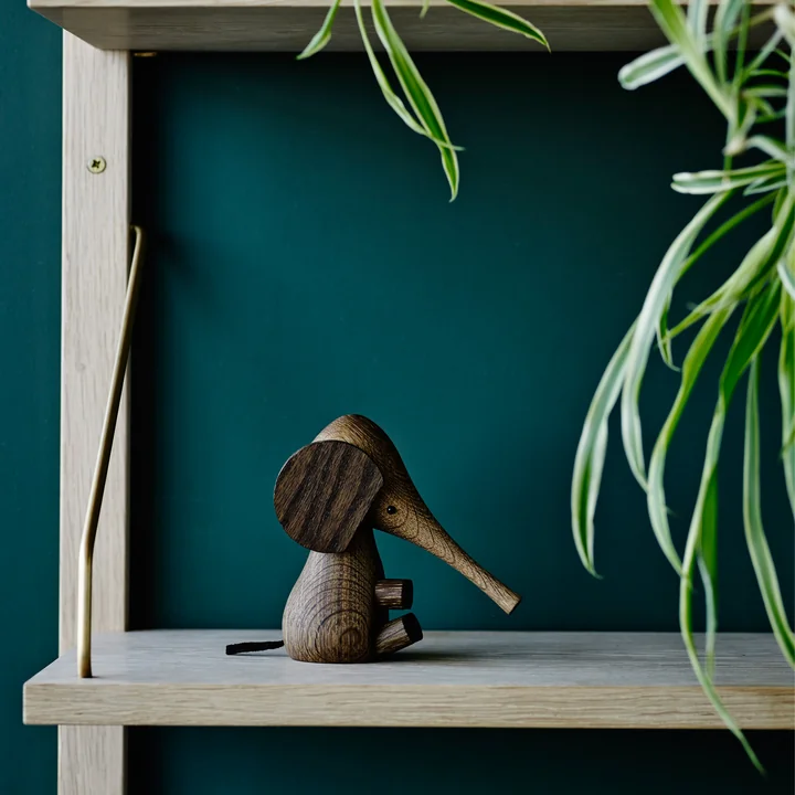 Lucie Kaas - Gunnar Flørning Baby Elefant Holzfigur, H 11 cm / Eiche geräuchert